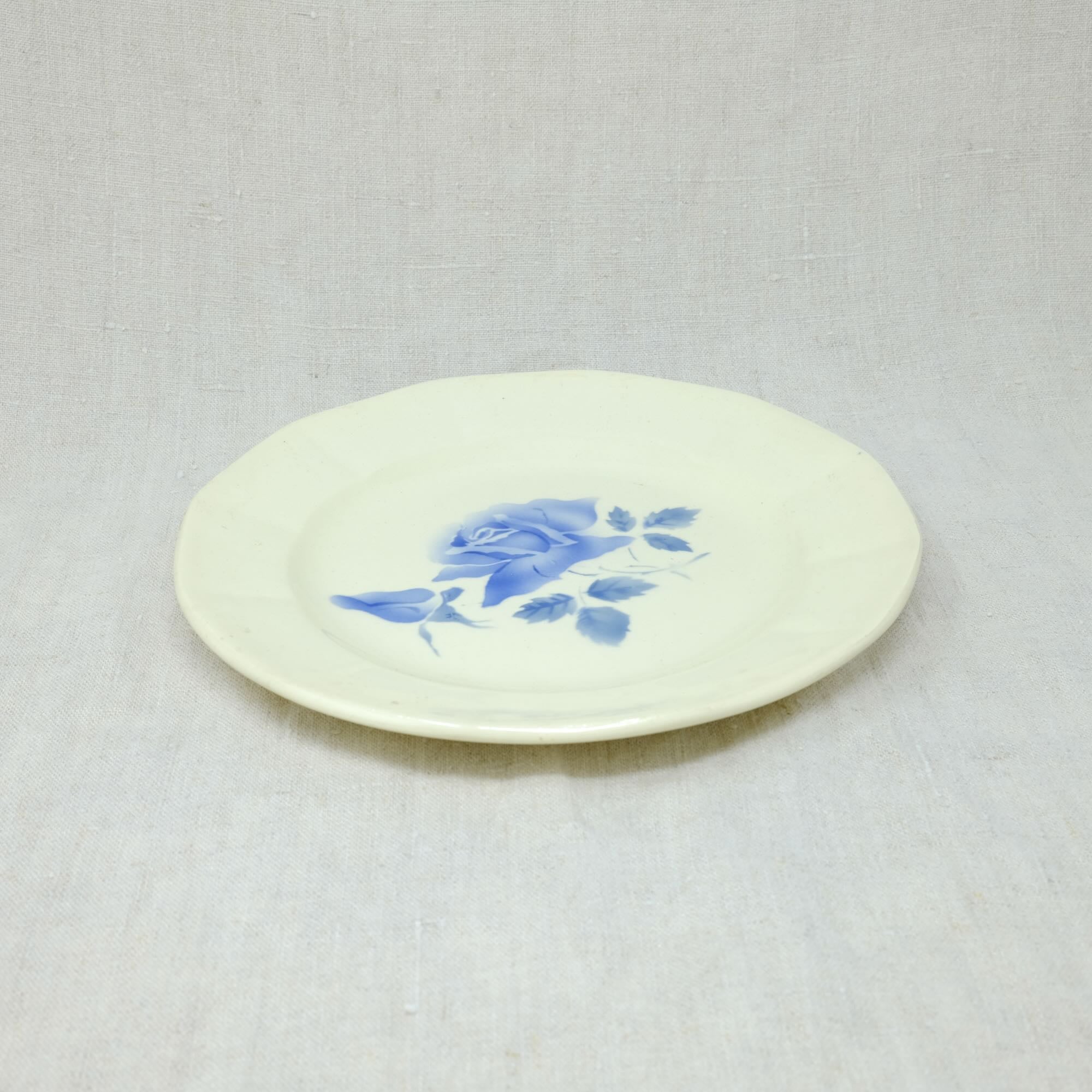 Blue flower plate