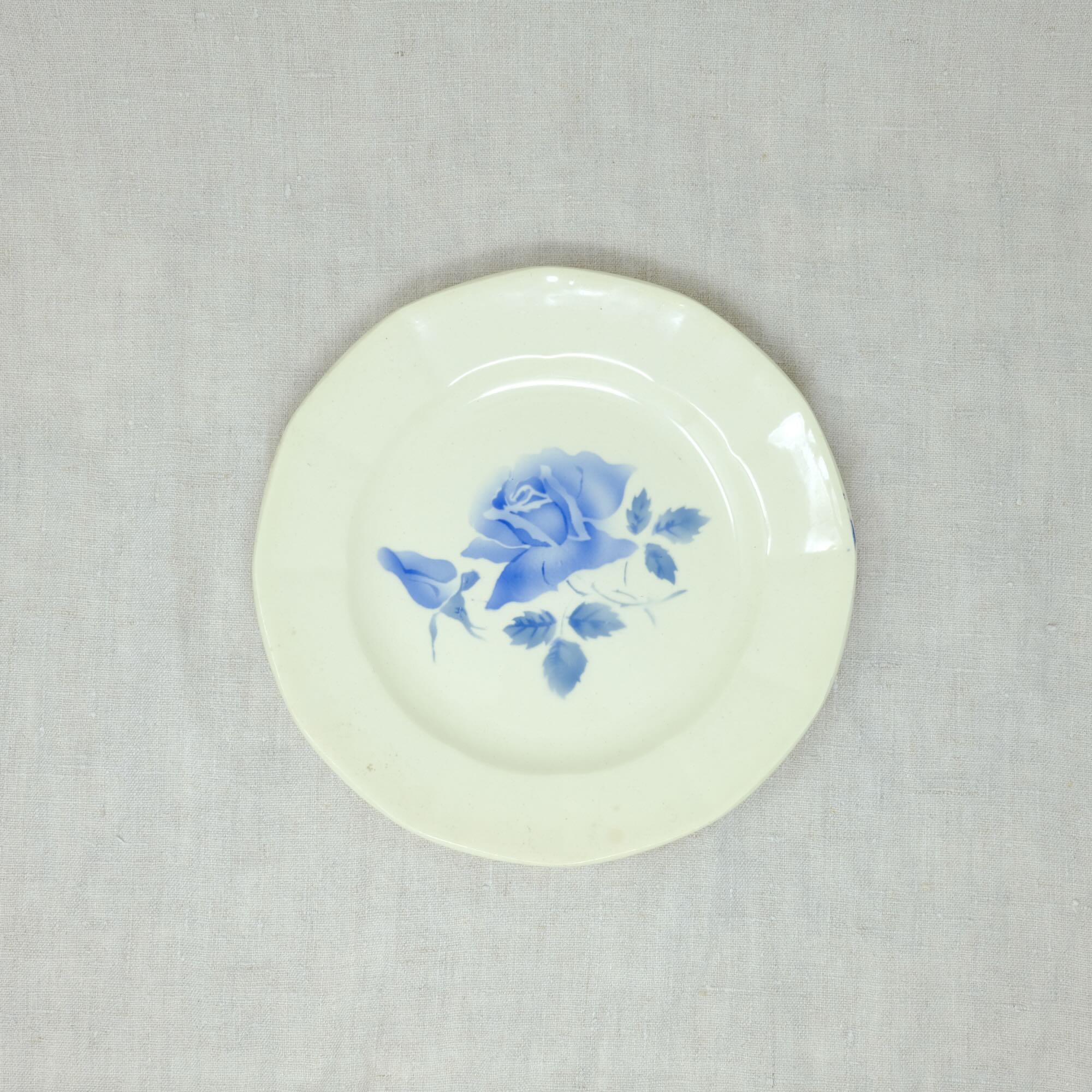 Blue flower plate