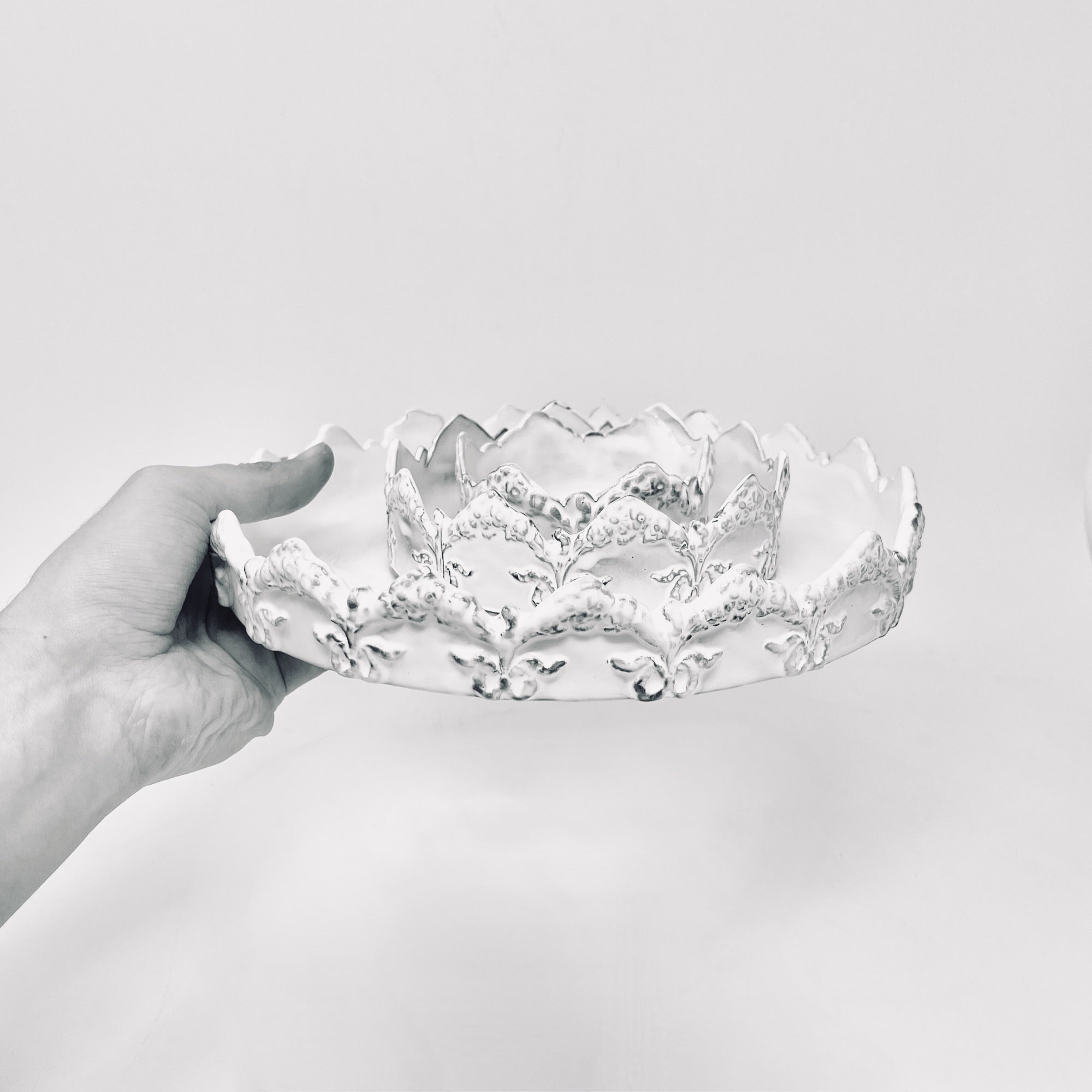 Couronne chiseled floral platter-CARRON-Paris