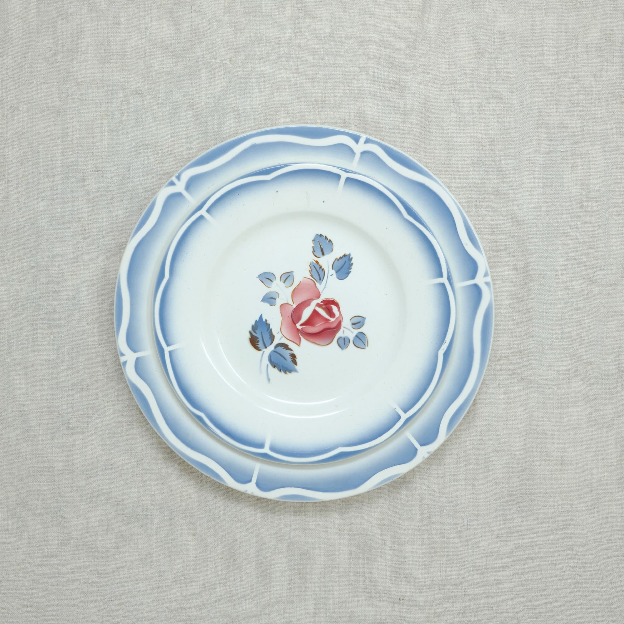 Red rose blue-framed plate-n°1-CARRON-Paris